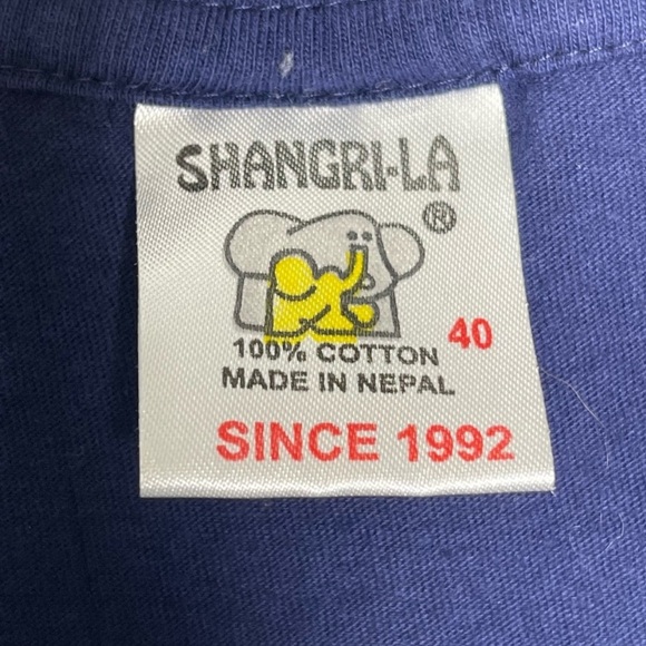 **VINTAGE HARD ROCK CAFE Nepal Kathmandu Tshirt** - Picture 3 of 7